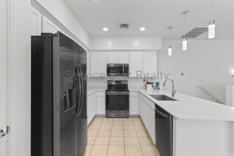 2740 S Equestrian Dr #101 - Photo 7 of 28