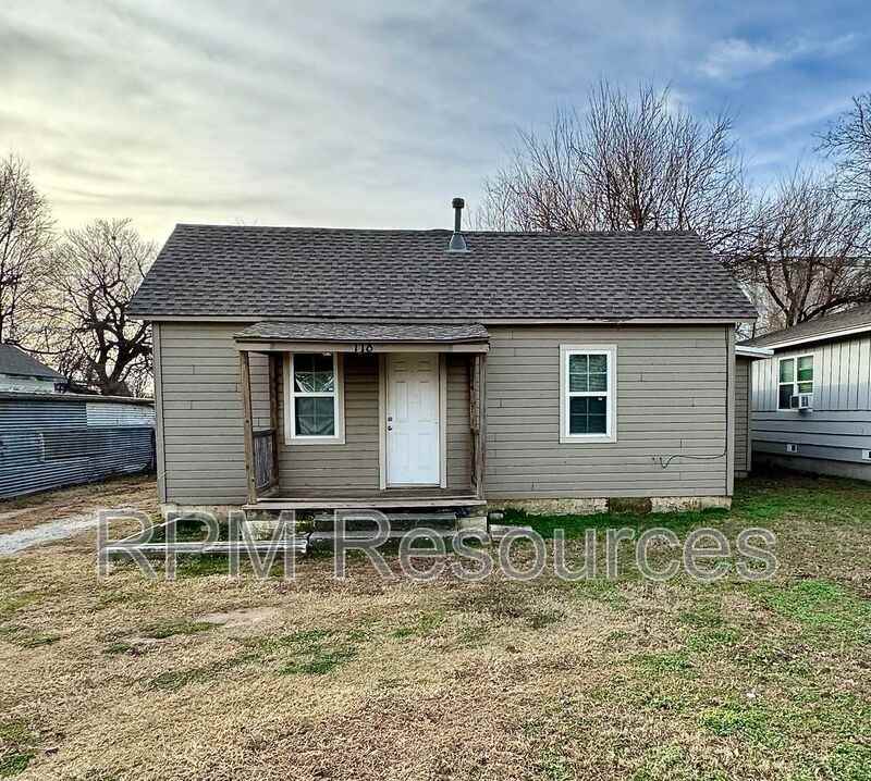 118 Birch Ave - Photo 3 of 14