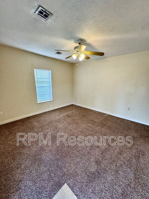 118 Birch Ave - Photo 4 of 14