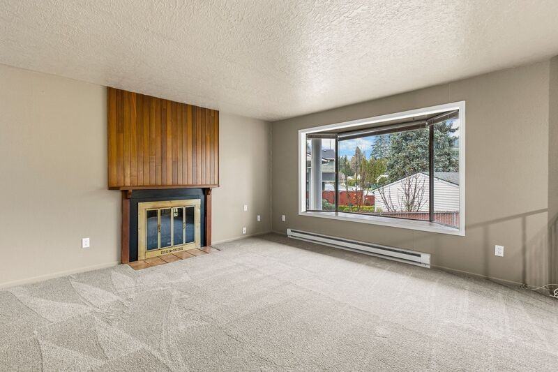 201 Se 176th Pl - Photo 6 of 18