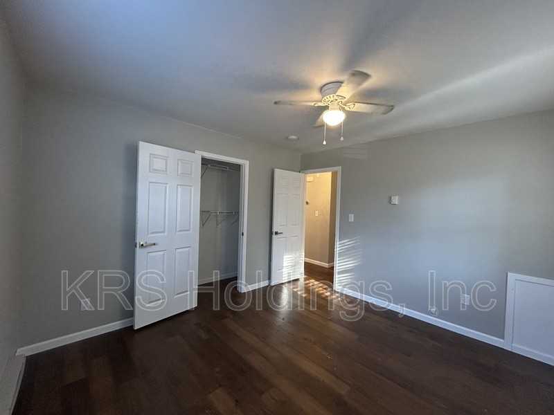 1701 Lafayette Blvd #B - Photo 3 of 7