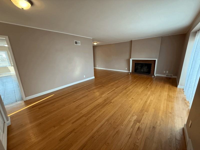 4300 E Ave Ne - Photo 3 of 39