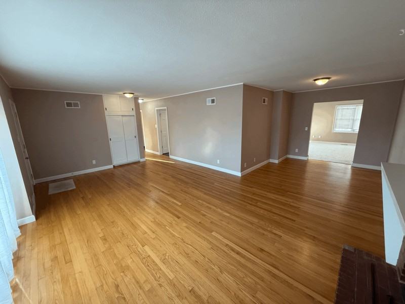 4300 E Ave Ne - Photo 4 of 39