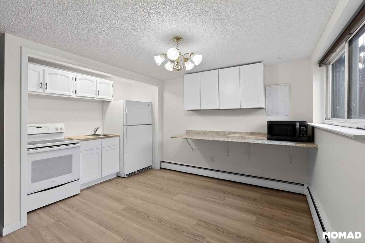 1685 S Kenton Way - Photo 3 of 17