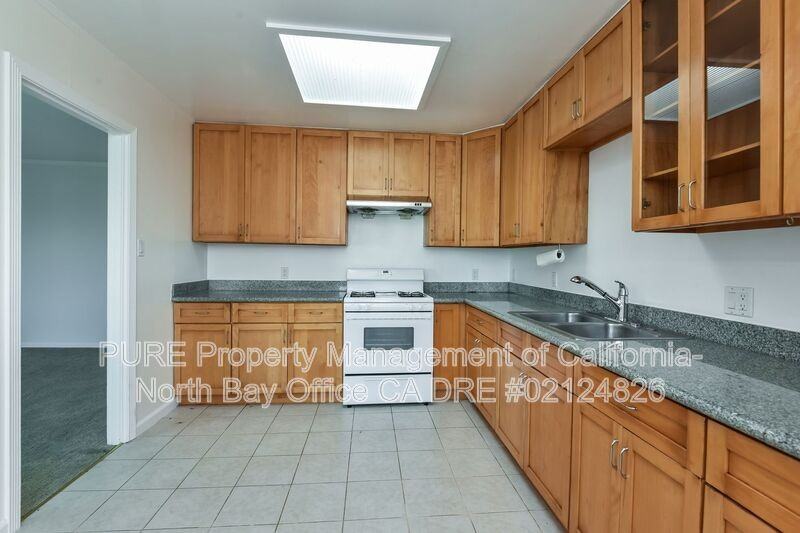 1910 32nd Ave - Photo 4 of 17