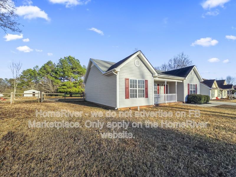 627 White Oak Ln - Photo 2 of 22