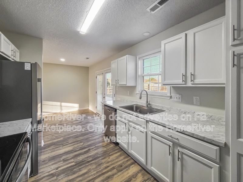 627 White Oak Ln - Photo 6 of 22