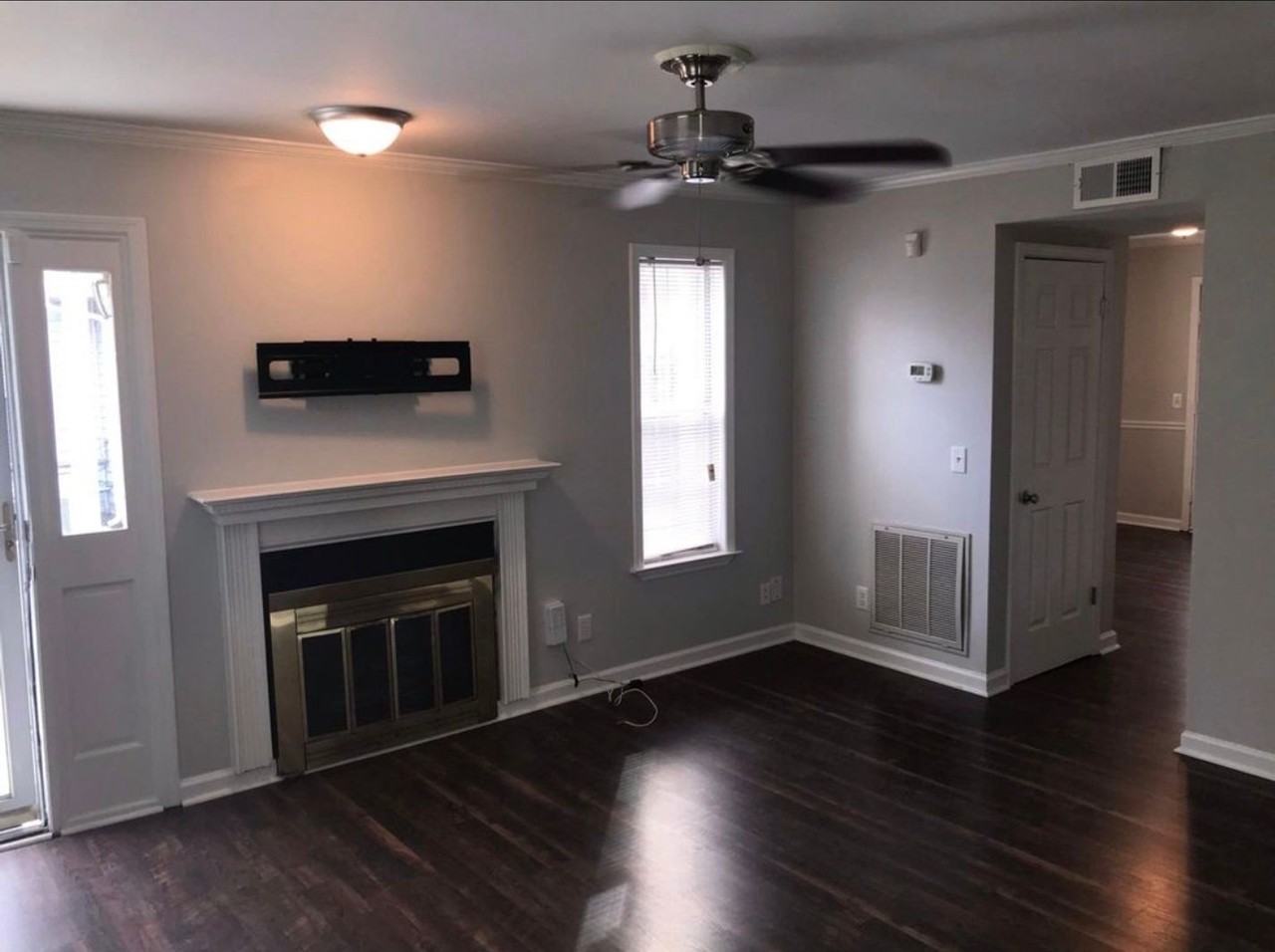 946 Strand Fleet Dr - Photo 2 of 23