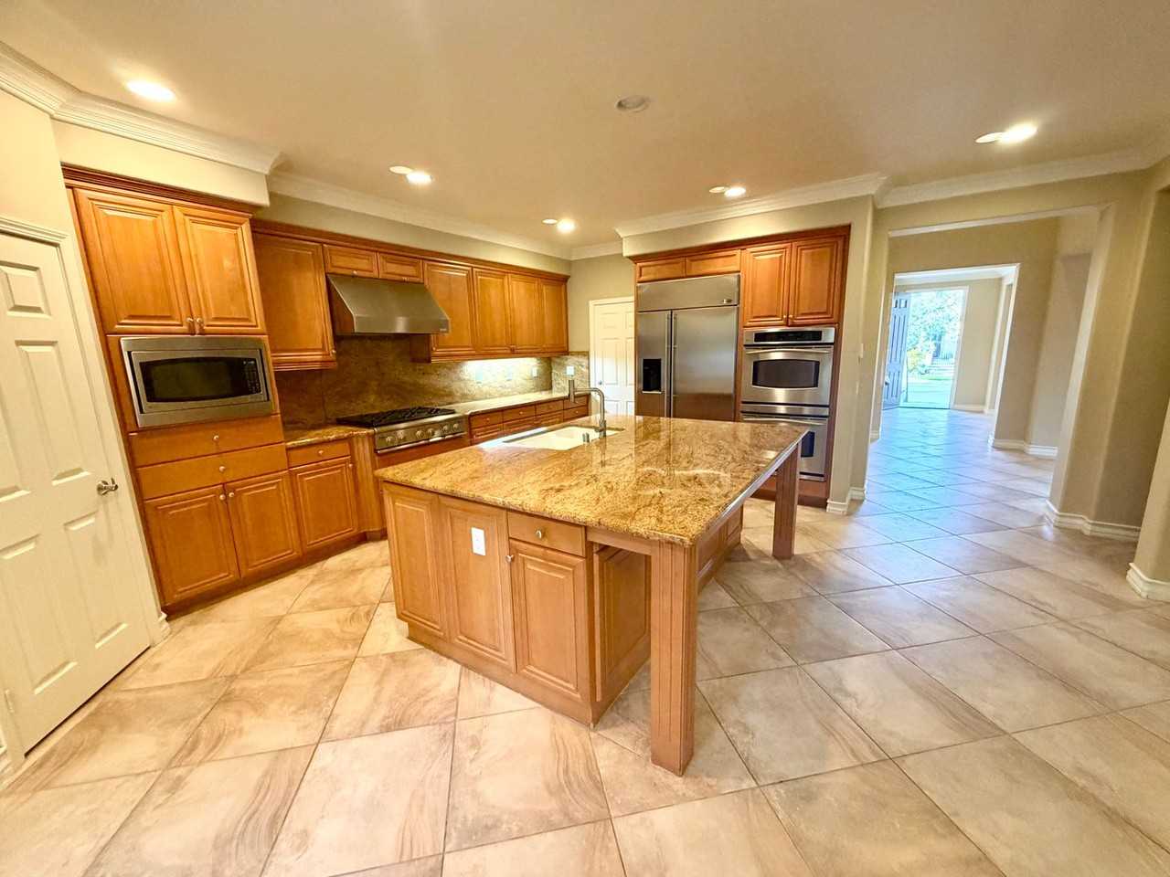 114 Tearose - Photo 7 of 28