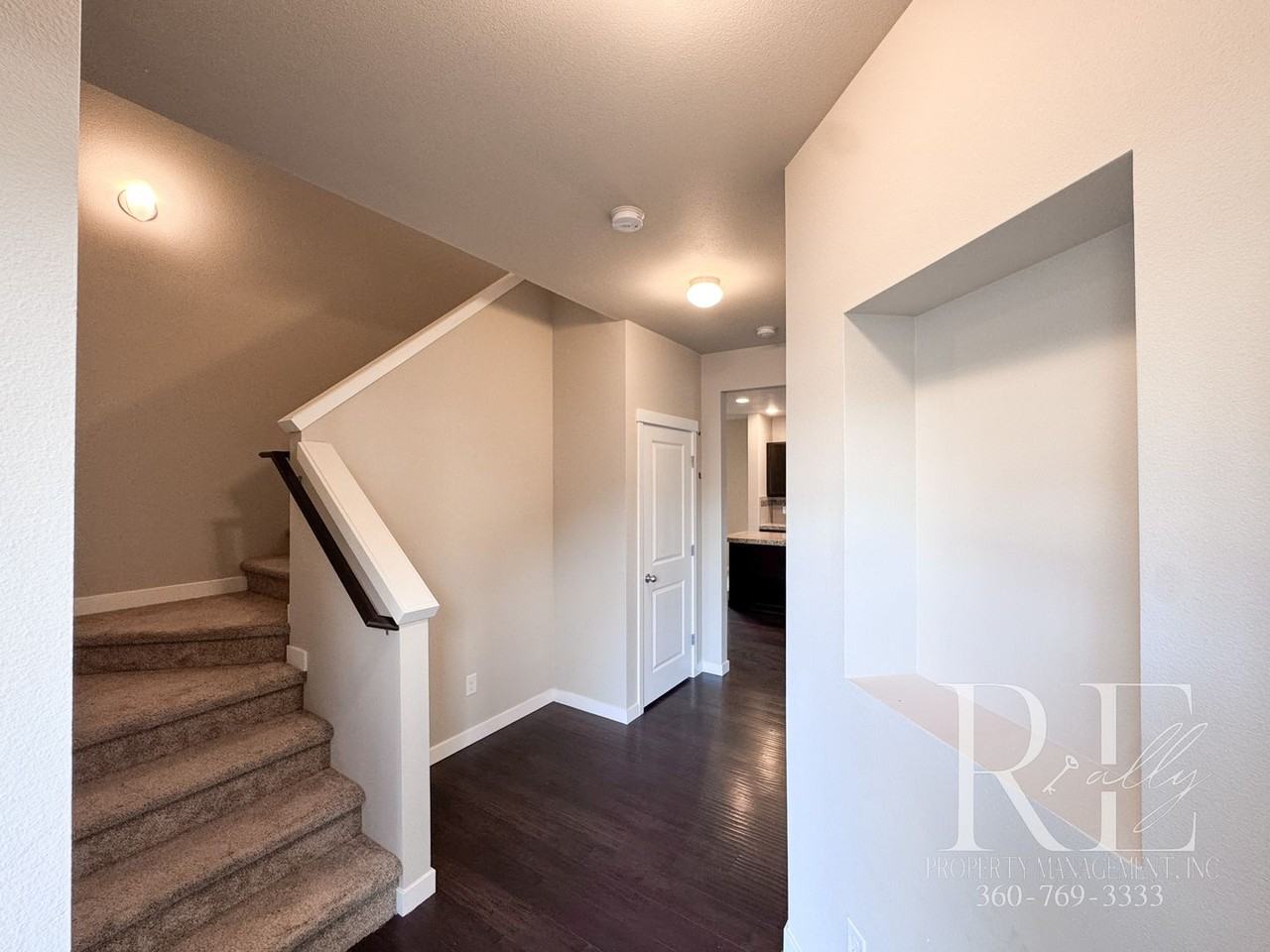 1564 Ne Odessa Way - Photo 4 of 23