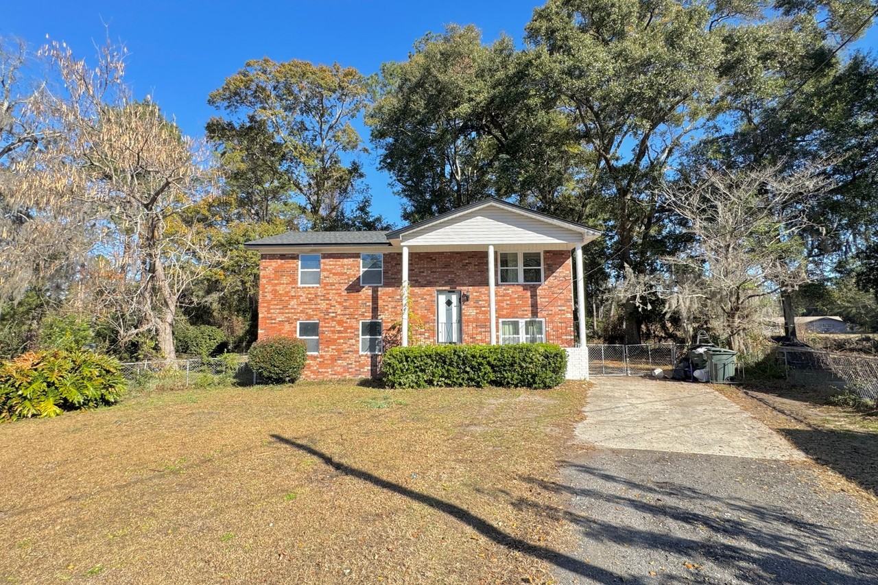 604 Maxwell St - Photo 2 of 10