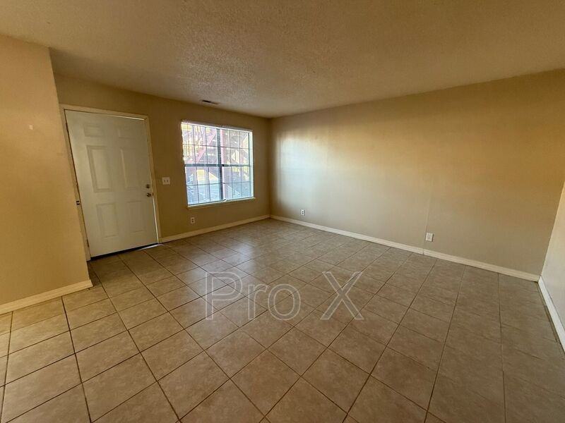 1021 S Saint Louis Ave #3 - Photo 2 of 14