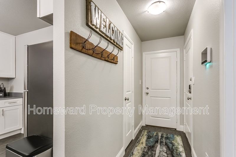 901 Juno Ln ##Tx - Photo 2 of 24