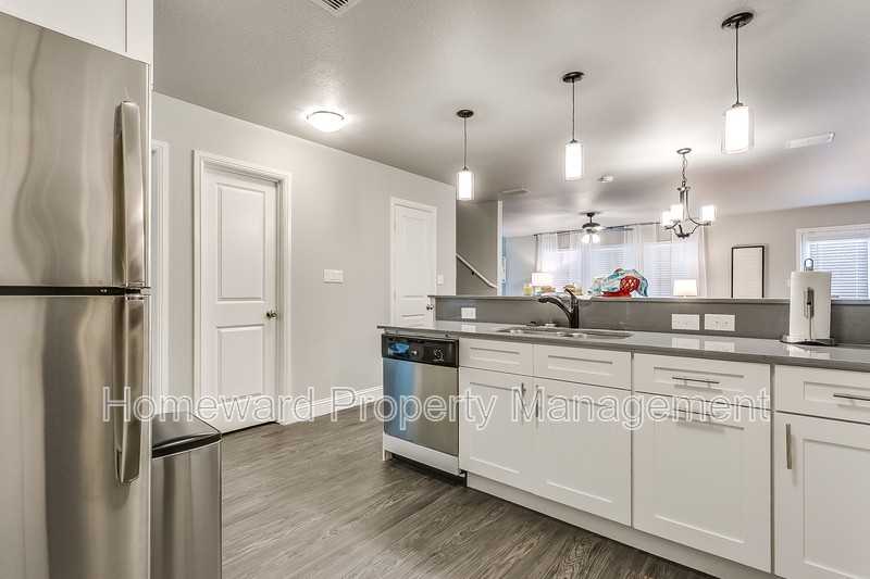 901 Juno Ln ##Tx - Photo 3 of 24