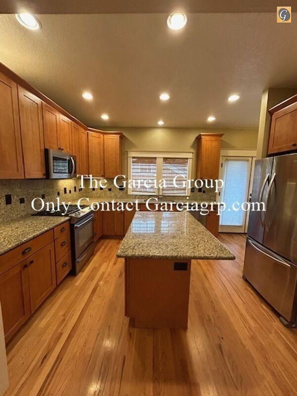 4720 Ne 26th Ave - Photo 3 of 44