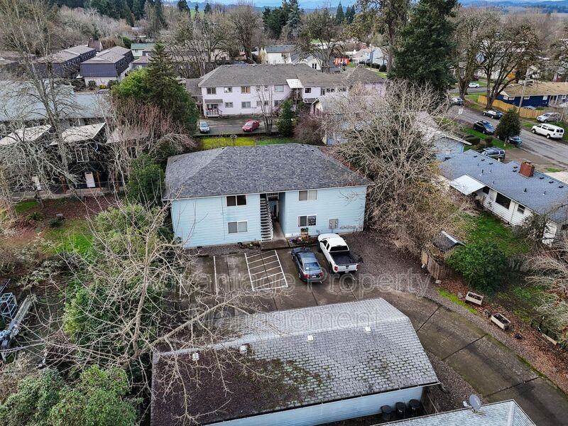 240 Monmouth Ave S #2 - Photo 4 of 23