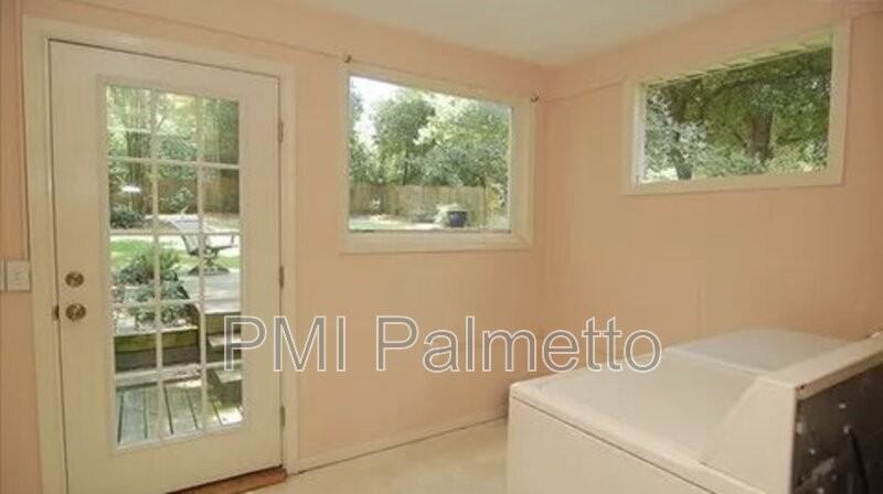 1005 Wando St - Photo 6 of 14