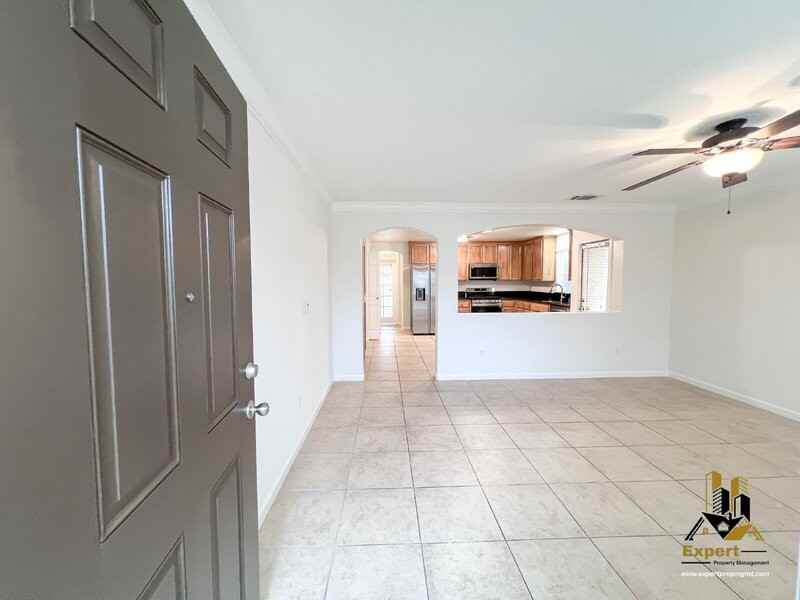 224 Loon Lake Ct - Photo 3 of 20