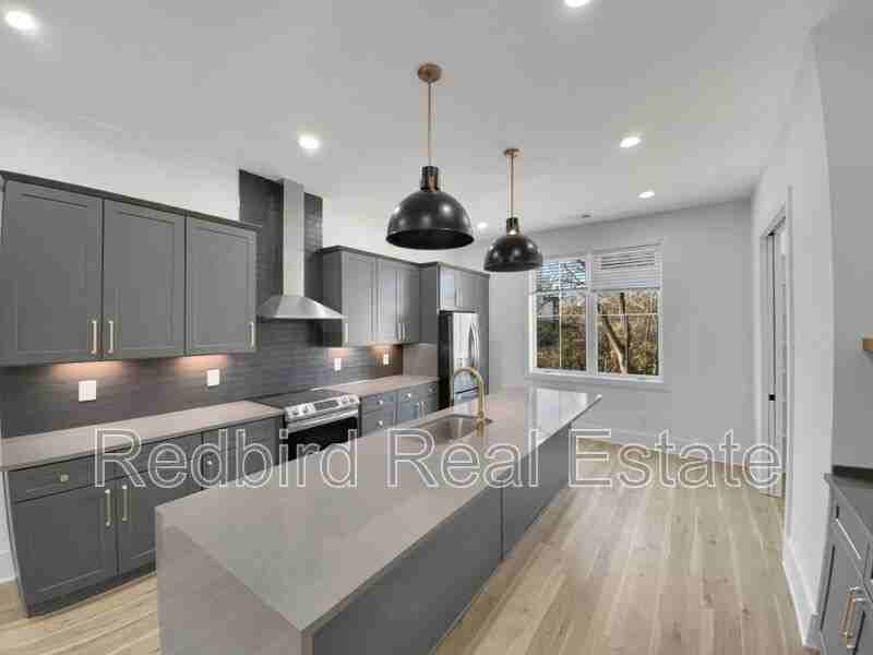 2048 Mckinley St - Photo 2 of 27