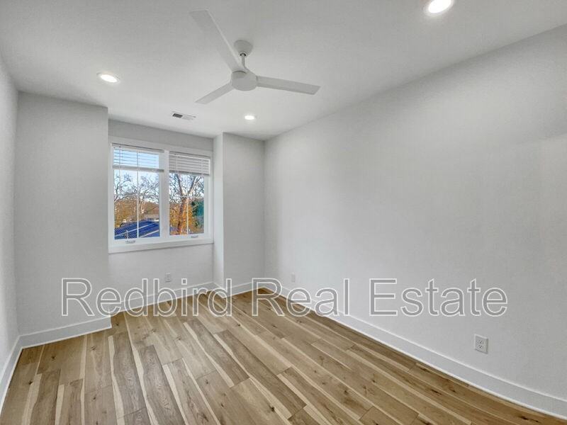 2048 Mckinley St - Photo 7 of 25