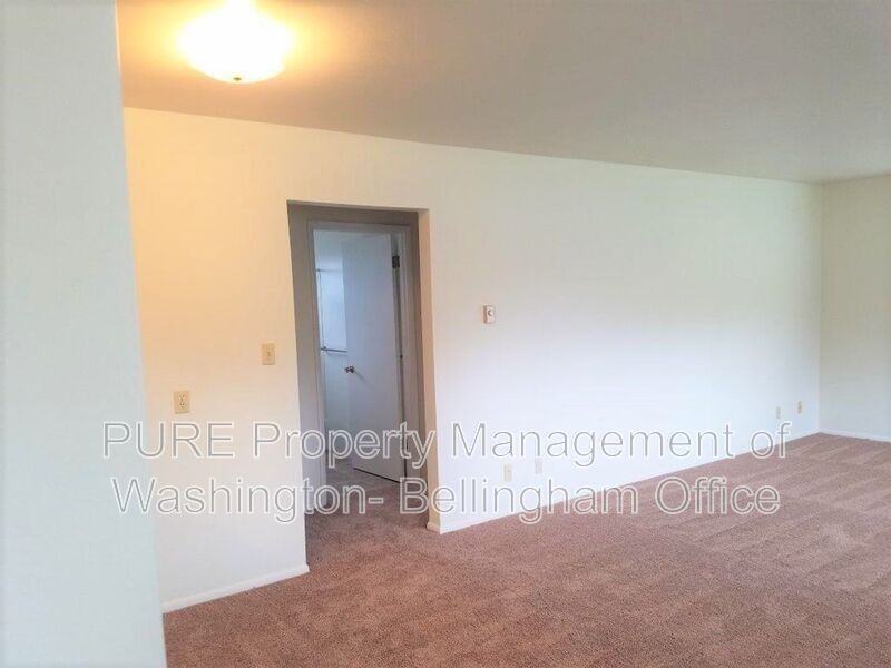 1420 Lakeway Dr #6 - Photo 4 of 10