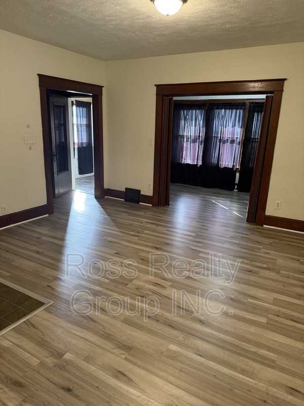 2750 Monroe St - Photo 2 of 6