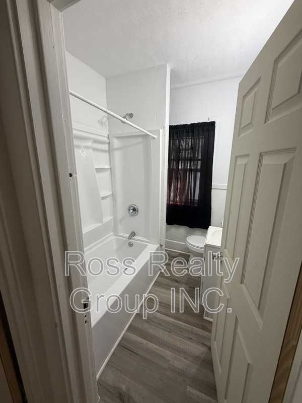 2750 Monroe St - Photo 4 of 6