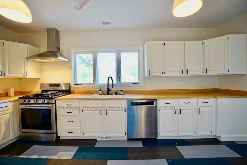 61 Hickory Rd - Photo 2 of 29