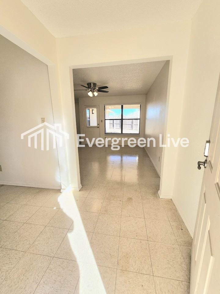 2102 Santa Clara Ct - Photo 3 of 21