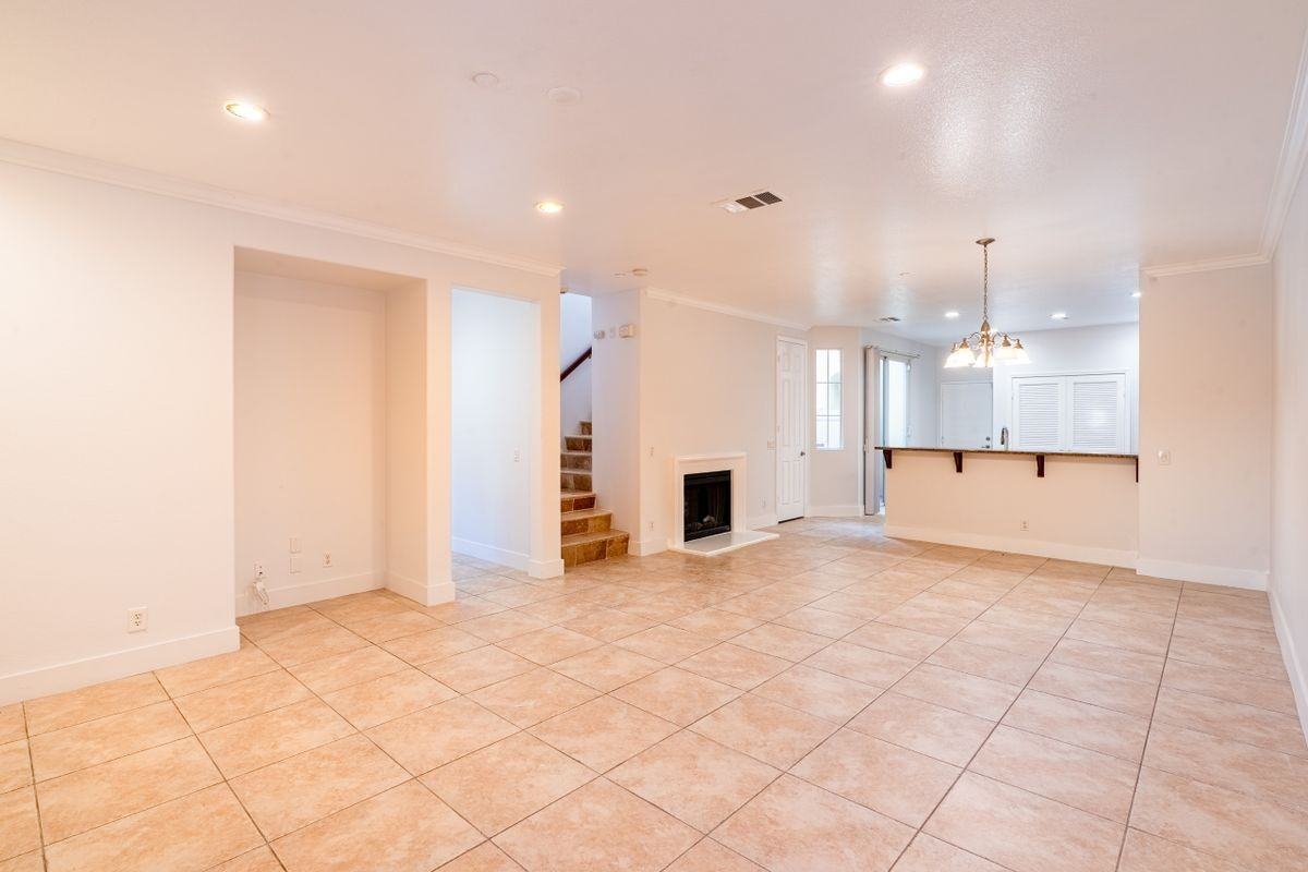 2626 W Madison Cir - Photo 3 of 36