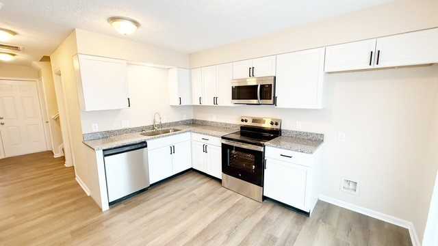 2940 Carson Dr - Photo 3 of 15