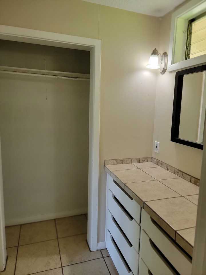 2616 Harrison St - Photo 5 of 16