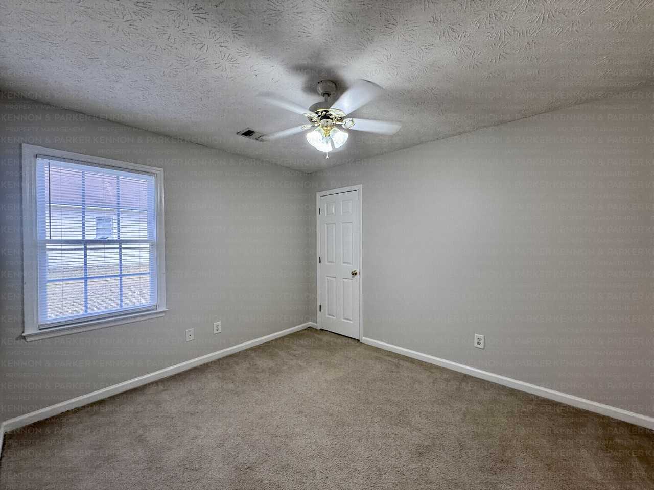 6053 N Pointe Dr - Photo 4 of 14