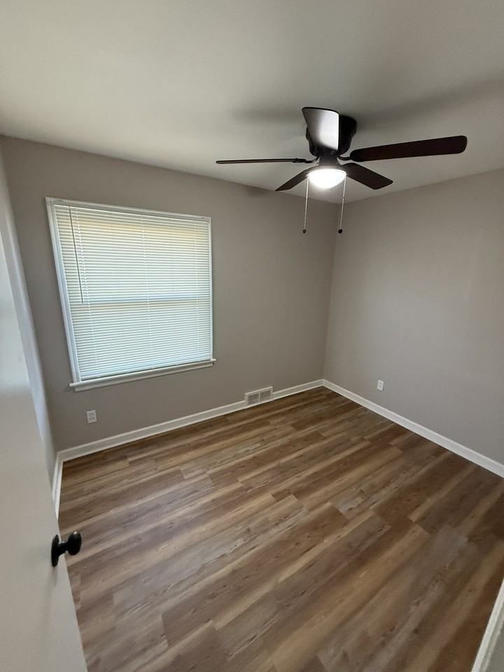 335 Saint Eugene Ln - Photo 4 of 19