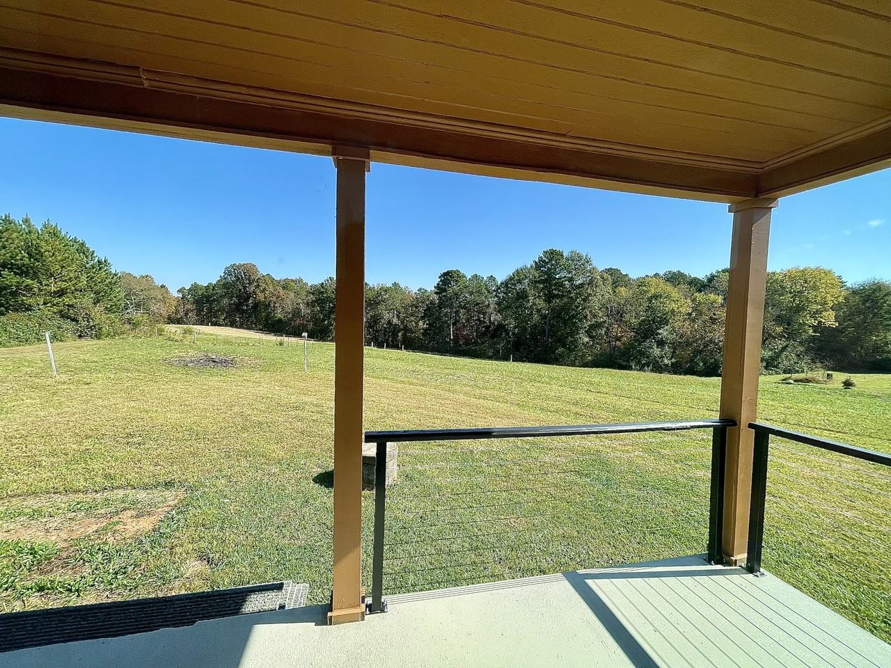 1475 Oakland Rd - Photo 2 of 8