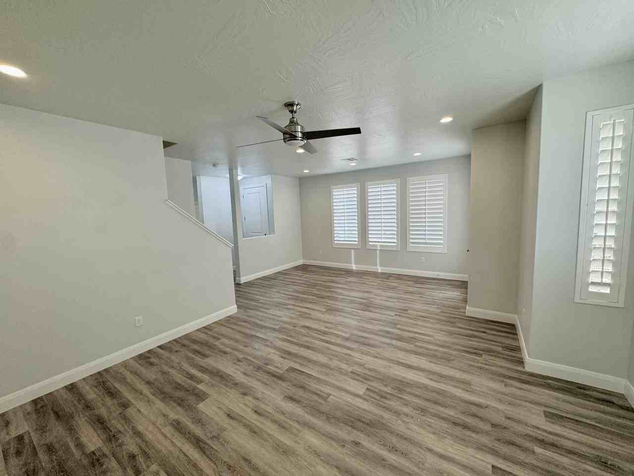 1136 N Verde St - Photo 5 of 24