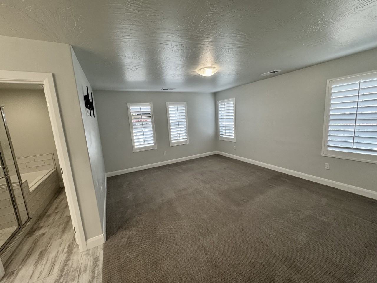 1136 N Verde St - Photo 7 of 24