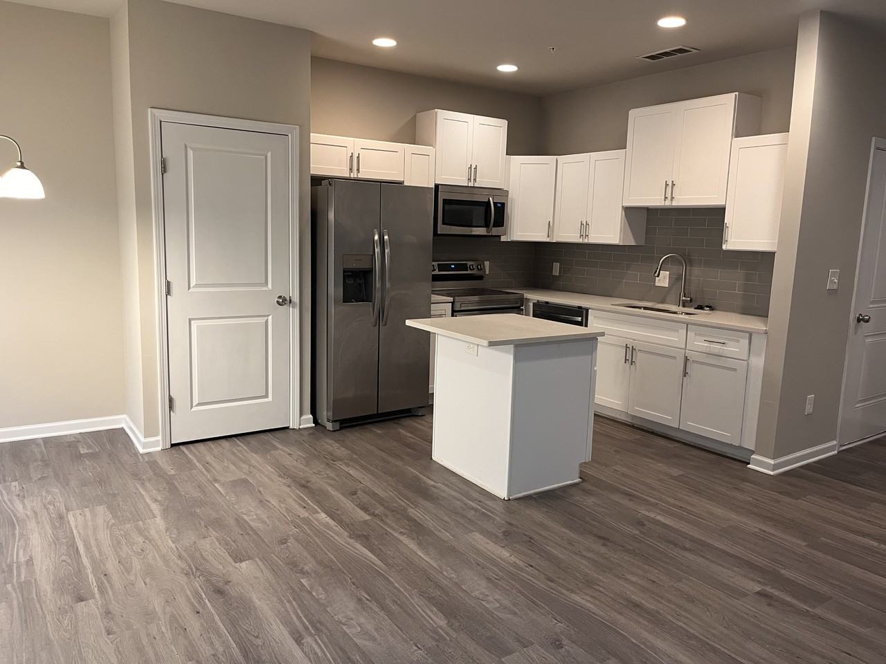 8329 Triple Crown Dr - Photo 3 of 23