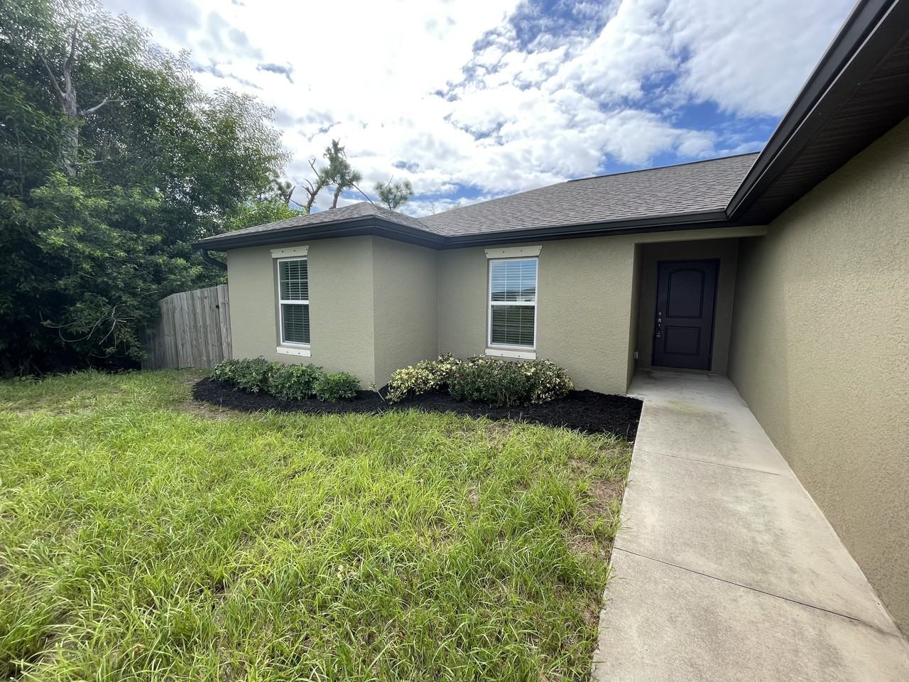 1708 Nw 11th Ter - Photo 2 of 31