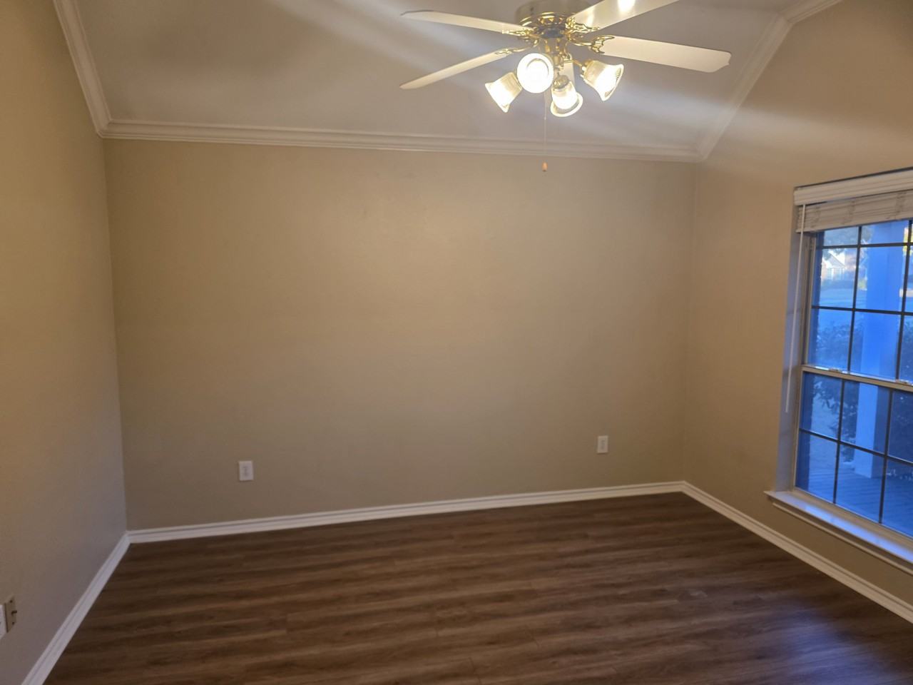 8209 Bulrush Dr - Photo 2 of 18