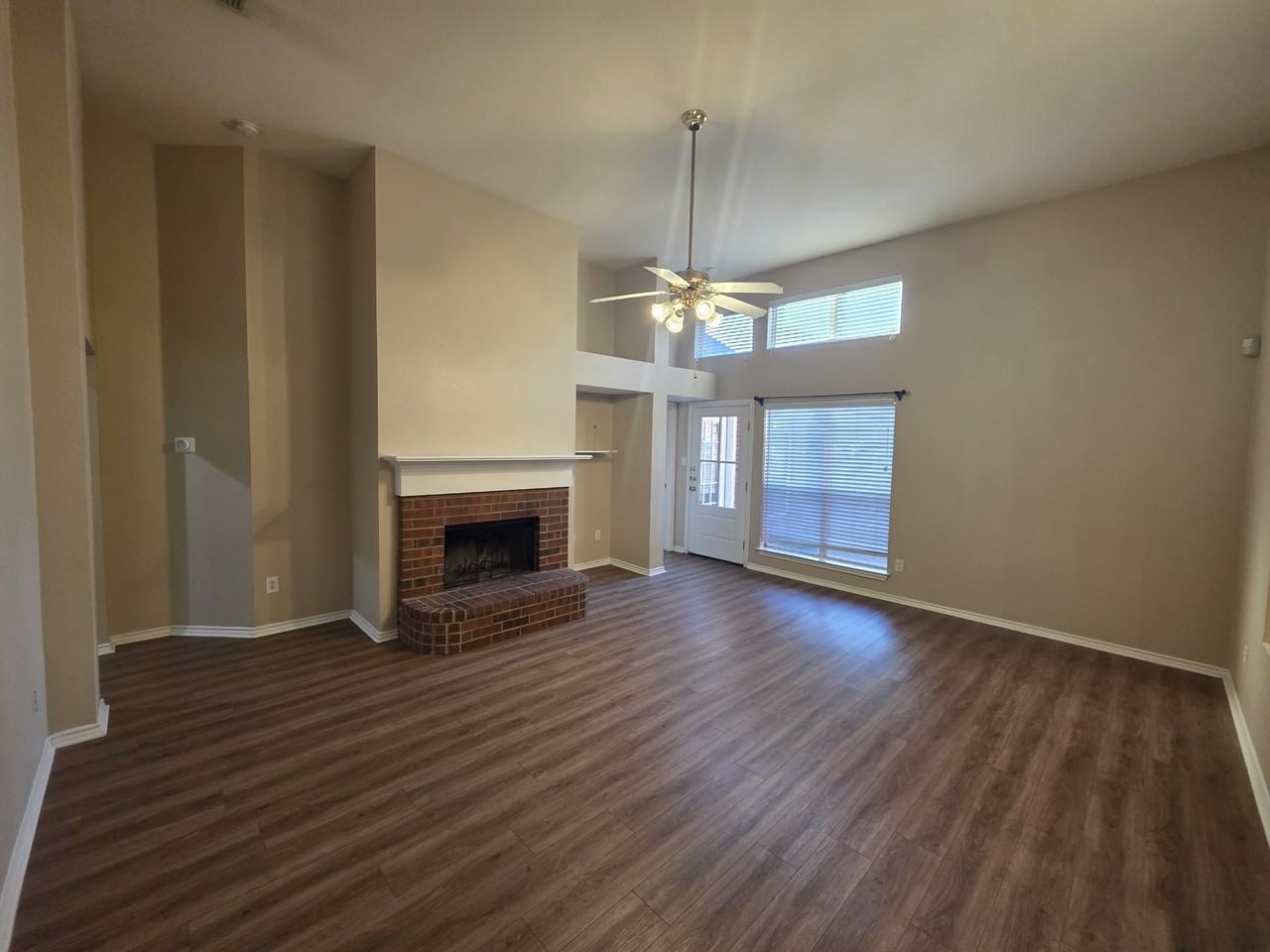 8209 Bulrush Dr - Photo 3 of 18