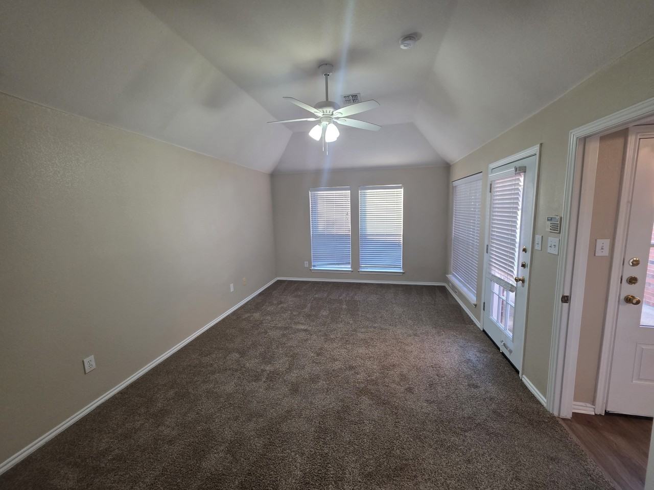 8209 Bulrush Dr - Photo 6 of 18