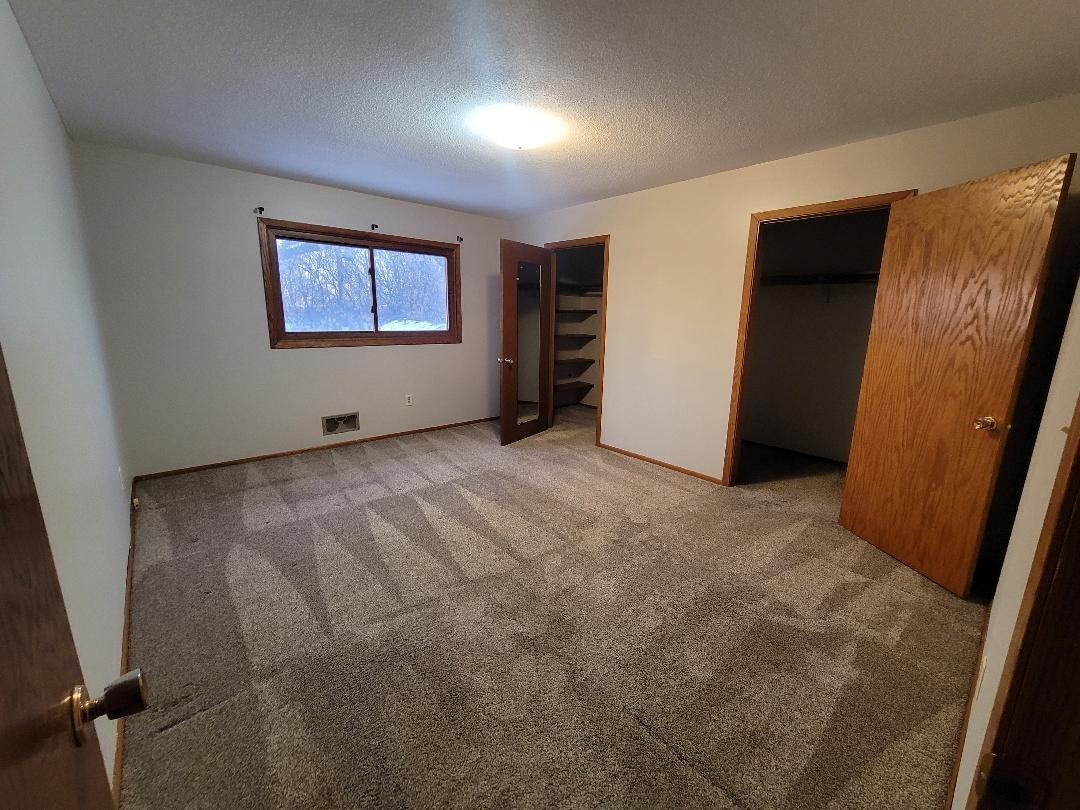 4022 Main St Ne - Photo 6 of 17