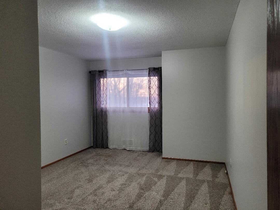 4022 Main St Ne - Photo 7 of 17