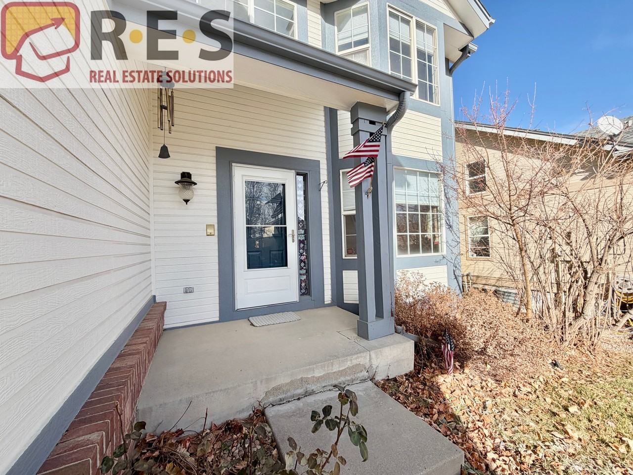 17045 Hastings Ave - Photo 2 of 30