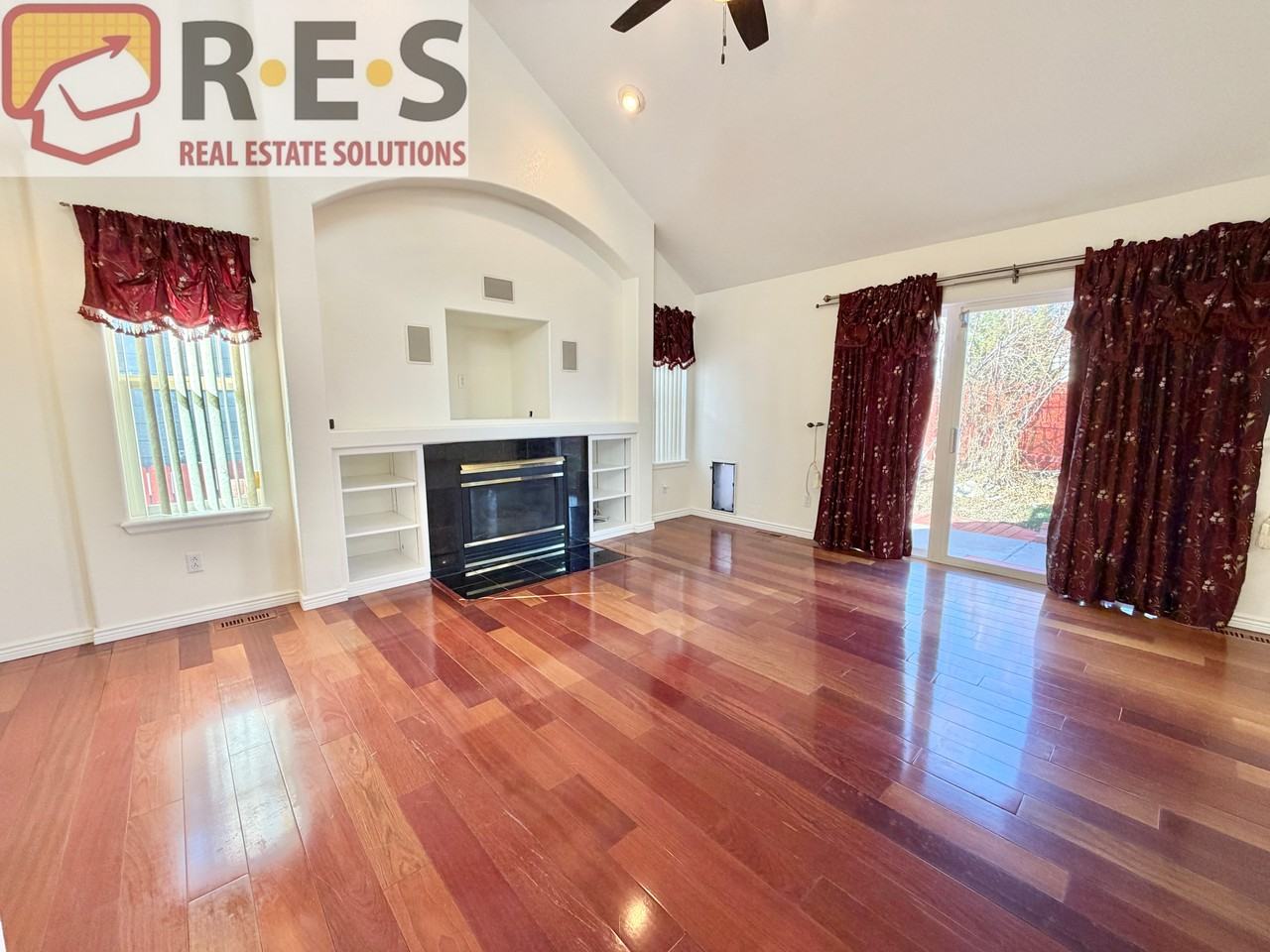 17045 Hastings Ave - Photo 6 of 30