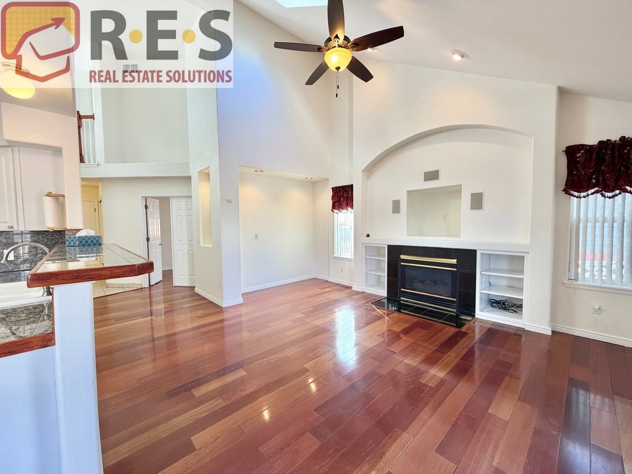 17045 Hastings Ave - Photo 7 of 30