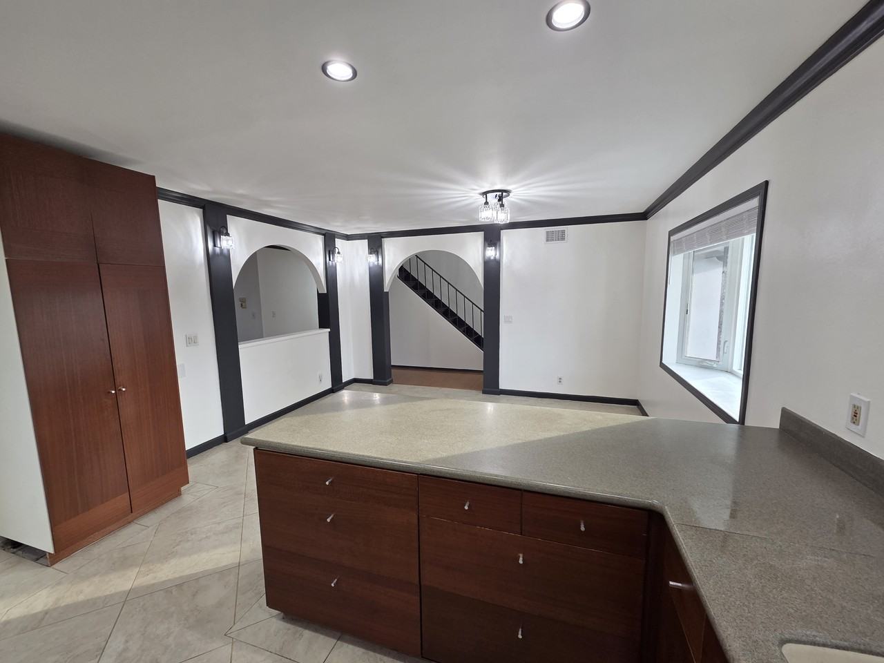 16732 Busby Ln - Photo 5 of 29