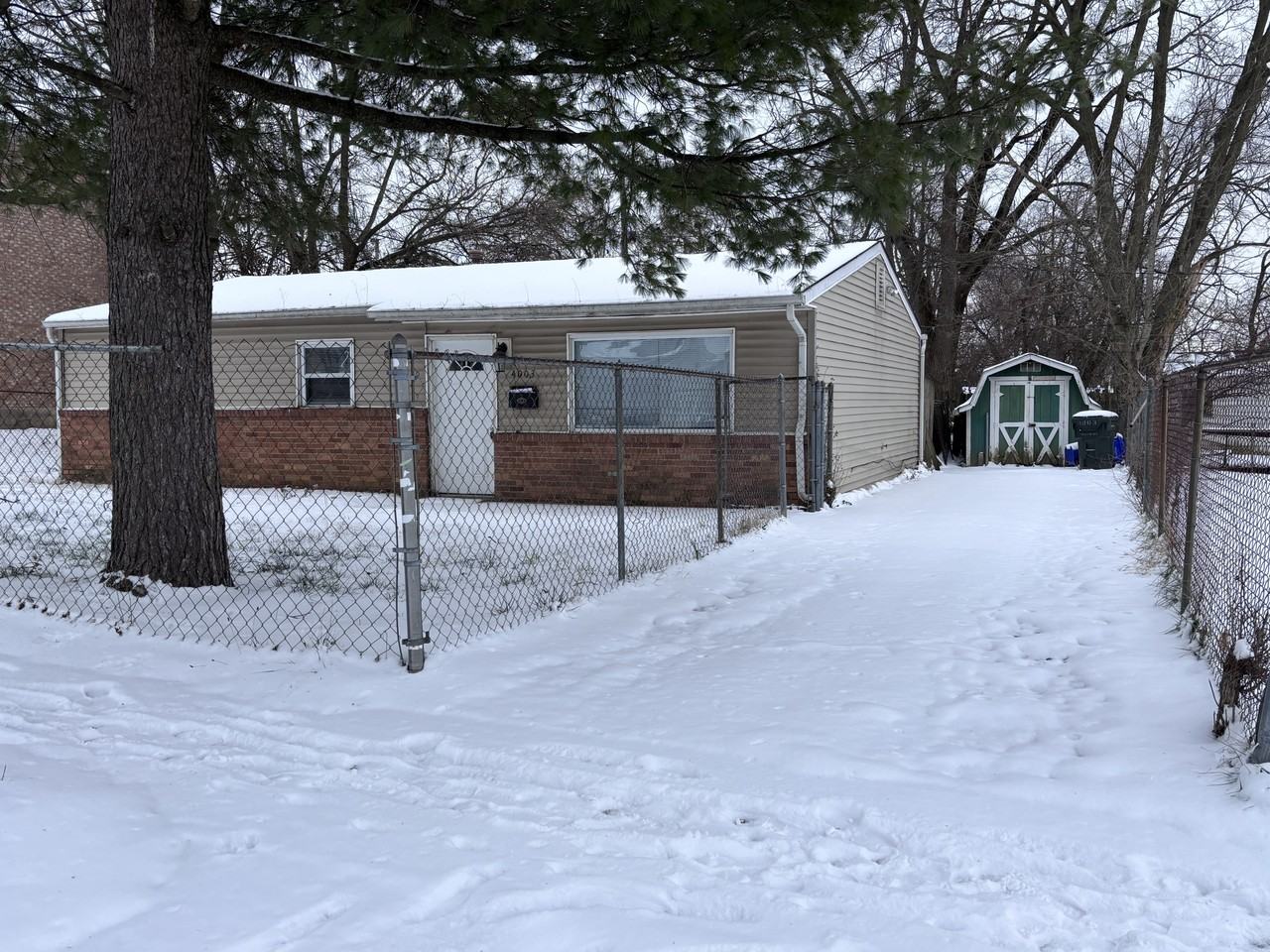 4003 Carlton Ave - Photo 3 of 28