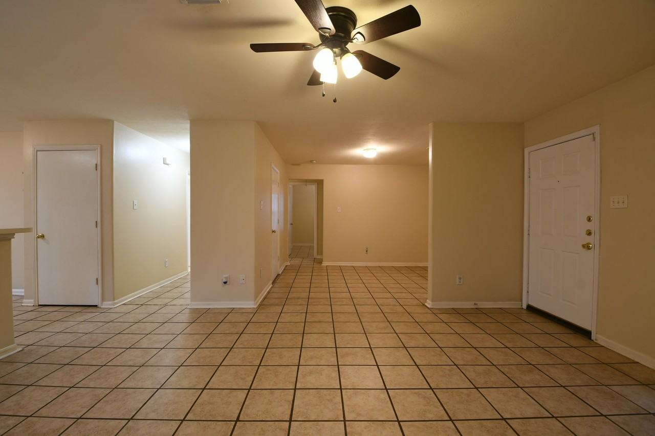 8611 Texas Acorn Ave - Photo 7 of 33